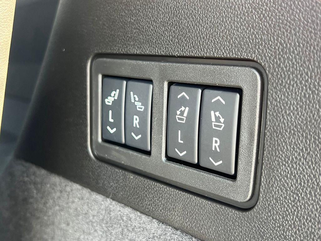 new 2025 Cadillac XT6 car, priced at $63,911
