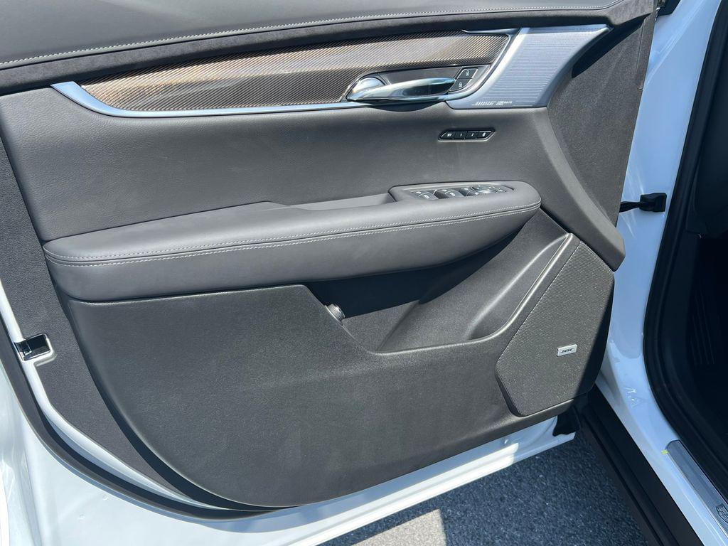 new 2025 Cadillac XT6 car, priced at $63,911