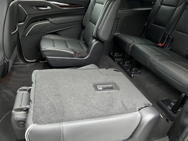 used 2022 Cadillac Escalade ESV car, priced at $67,995