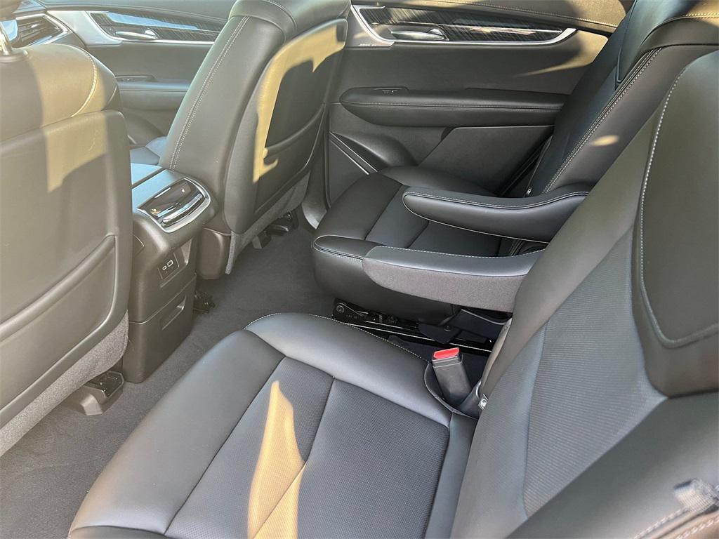 used 2023 Cadillac XT6 car, priced at $37,995