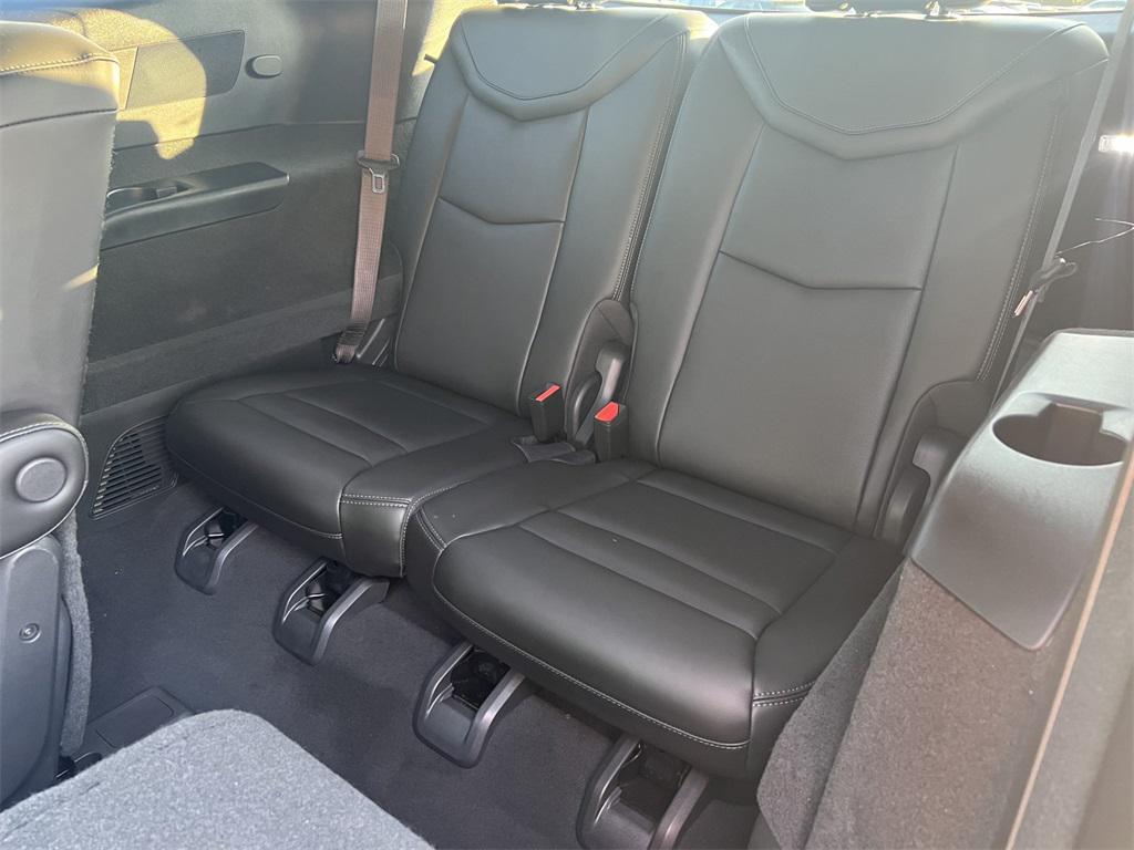 used 2023 Cadillac XT6 car, priced at $37,995