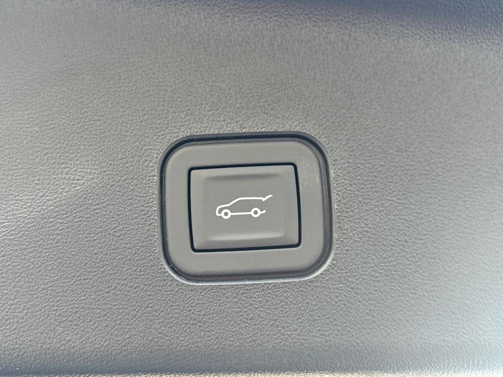 new 2026 Cadillac VISTIQ car, priced at $95,915