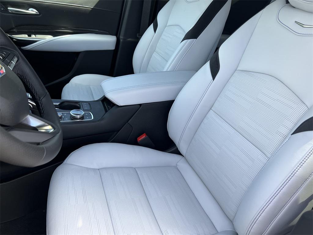 new 2025 Cadillac XT4 car, priced at $51,930