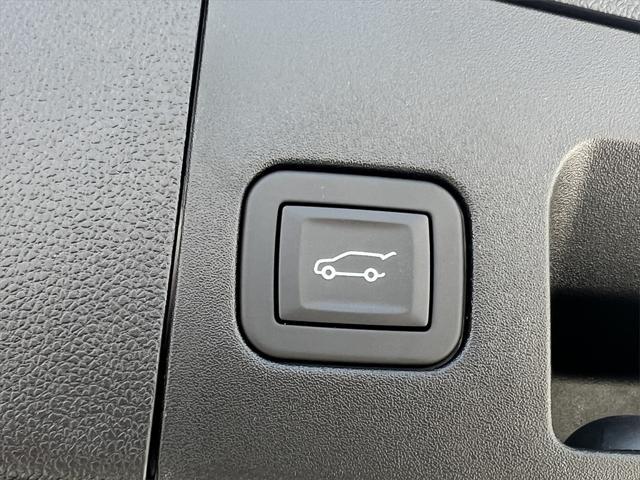 new 2025 Cadillac XT4 car, priced at $51,930