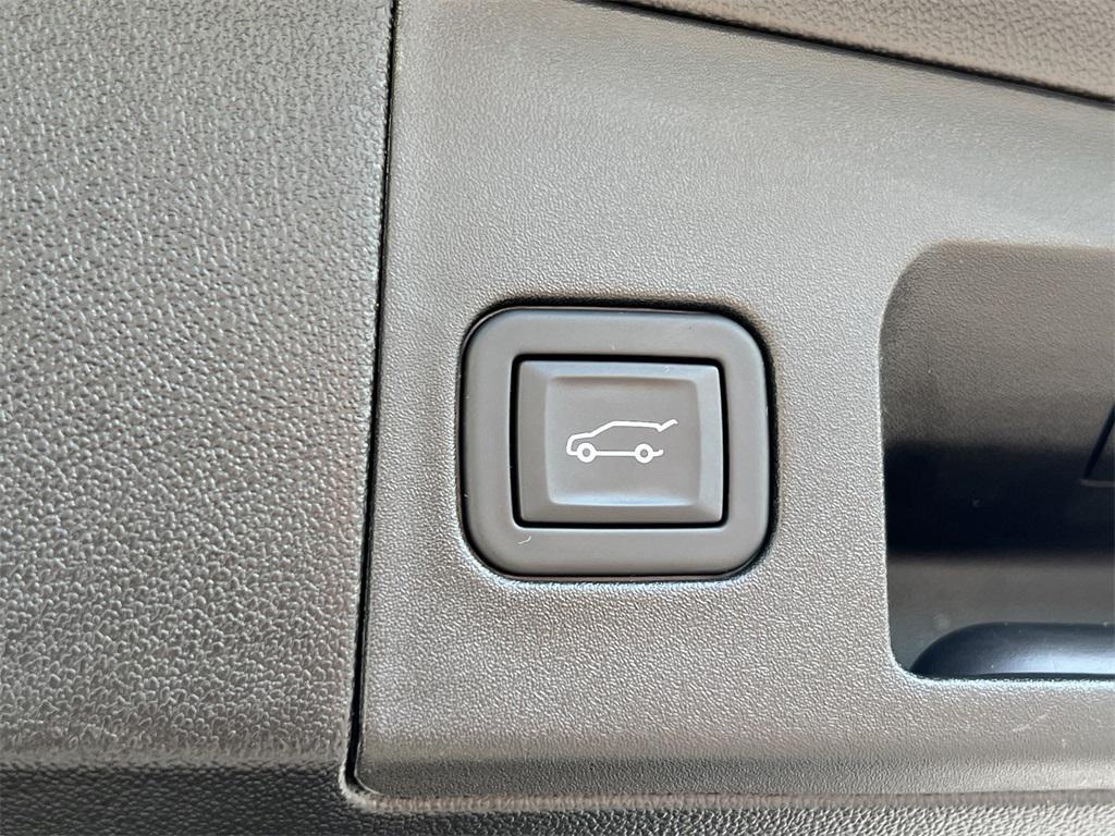 used 2023 Cadillac XT5 car, priced at $37,295