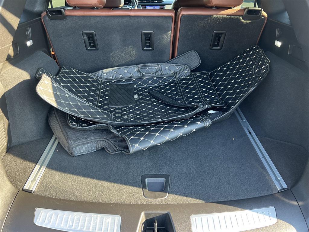used 2023 Cadillac XT5 car, priced at $37,295