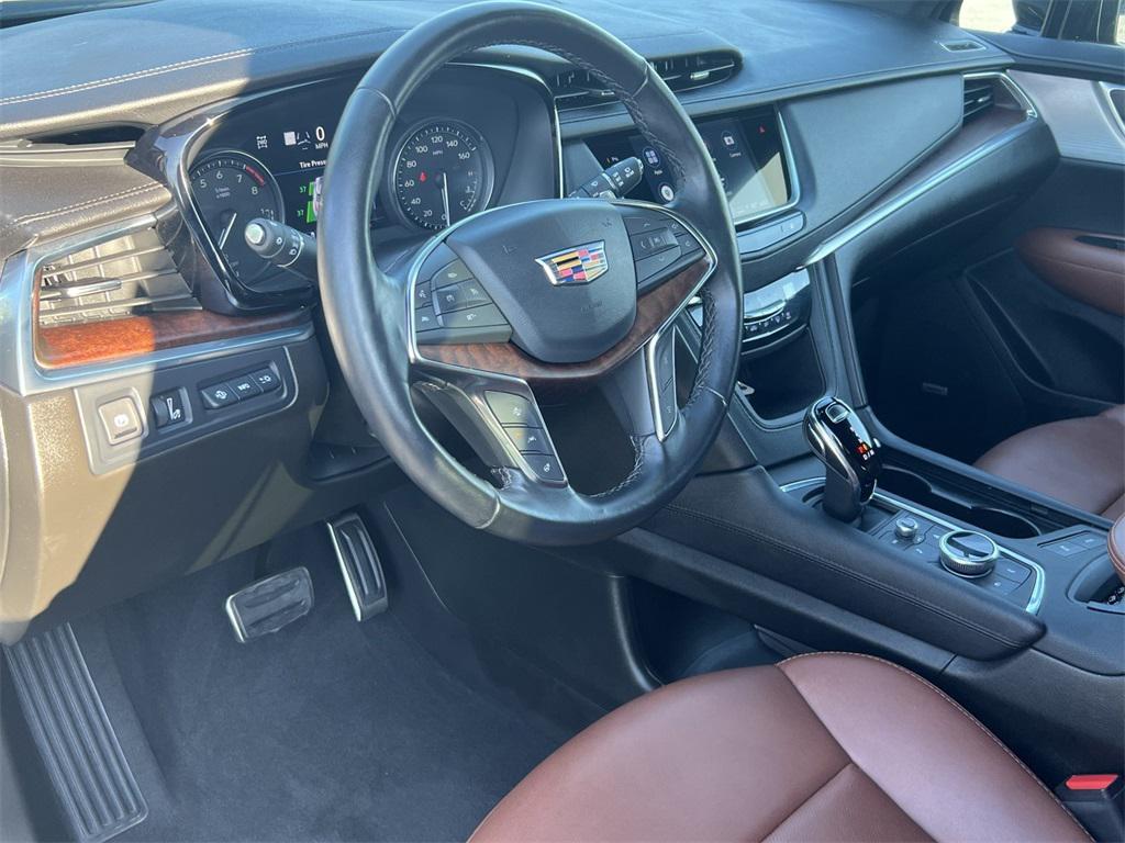 used 2023 Cadillac XT5 car, priced at $37,295