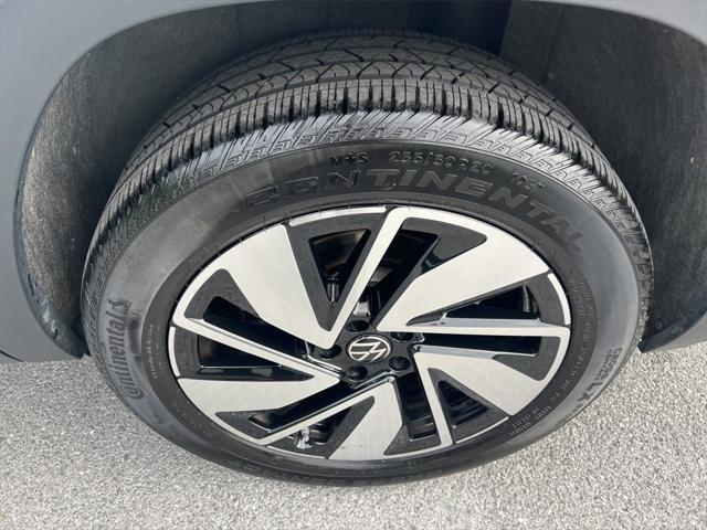 used 2024 Volkswagen Atlas car, priced at $36,995