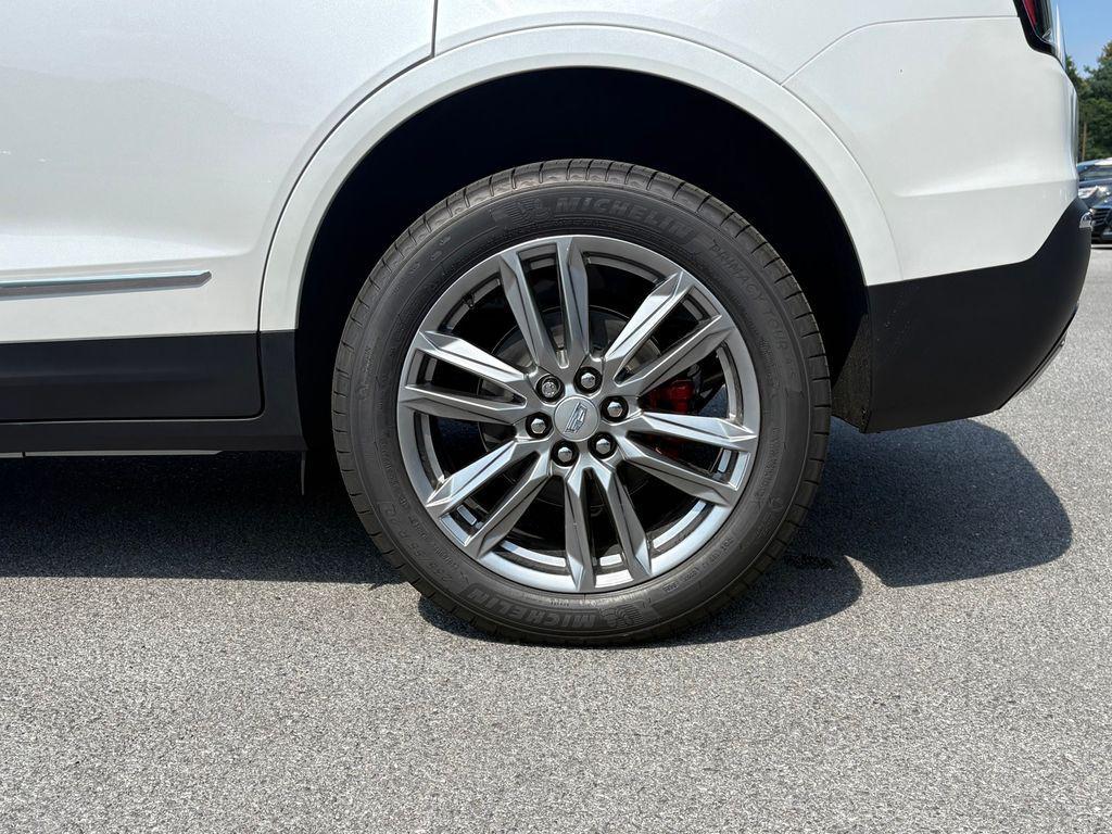 new 2025 Cadillac XT5 car, priced at $61,060