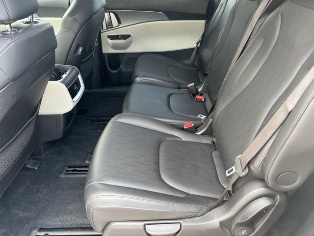 used 2023 Kia Carnival car, priced at $28,995