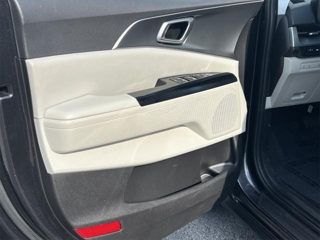 used 2023 Kia Carnival car, priced at $28,995