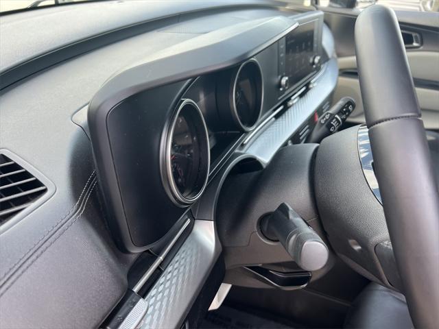 used 2023 Kia Carnival car, priced at $28,995