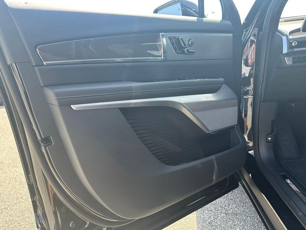 new 2026 Cadillac VISTIQ car, priced at $81,015