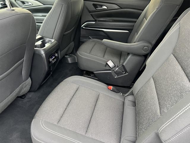 used 2024 Chevrolet Traverse car, priced at $39,995