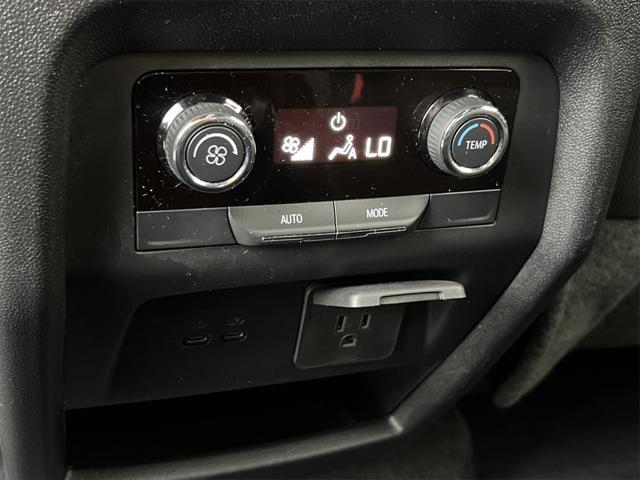 used 2024 Chevrolet Traverse car, priced at $39,995
