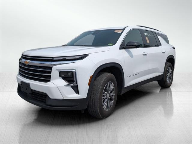 used 2024 Chevrolet Traverse car, priced at $39,995