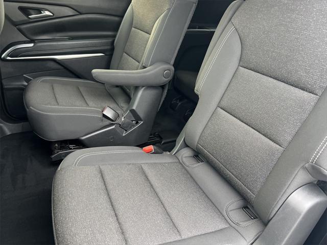 used 2024 Chevrolet Traverse car, priced at $39,995