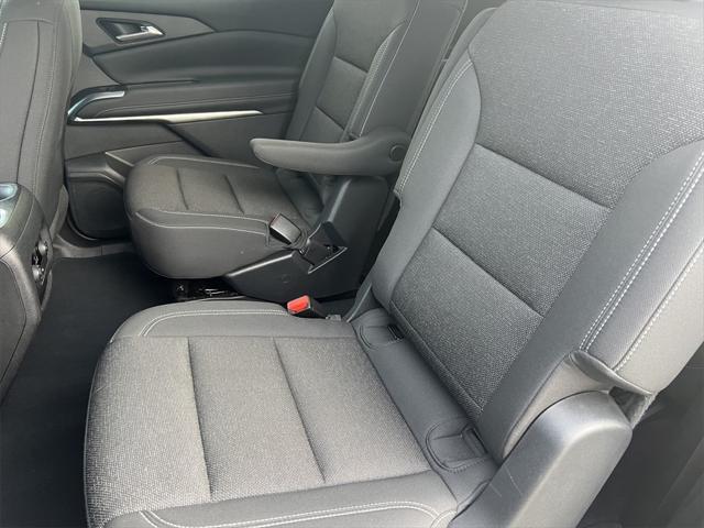 used 2024 Chevrolet Traverse car, priced at $39,995
