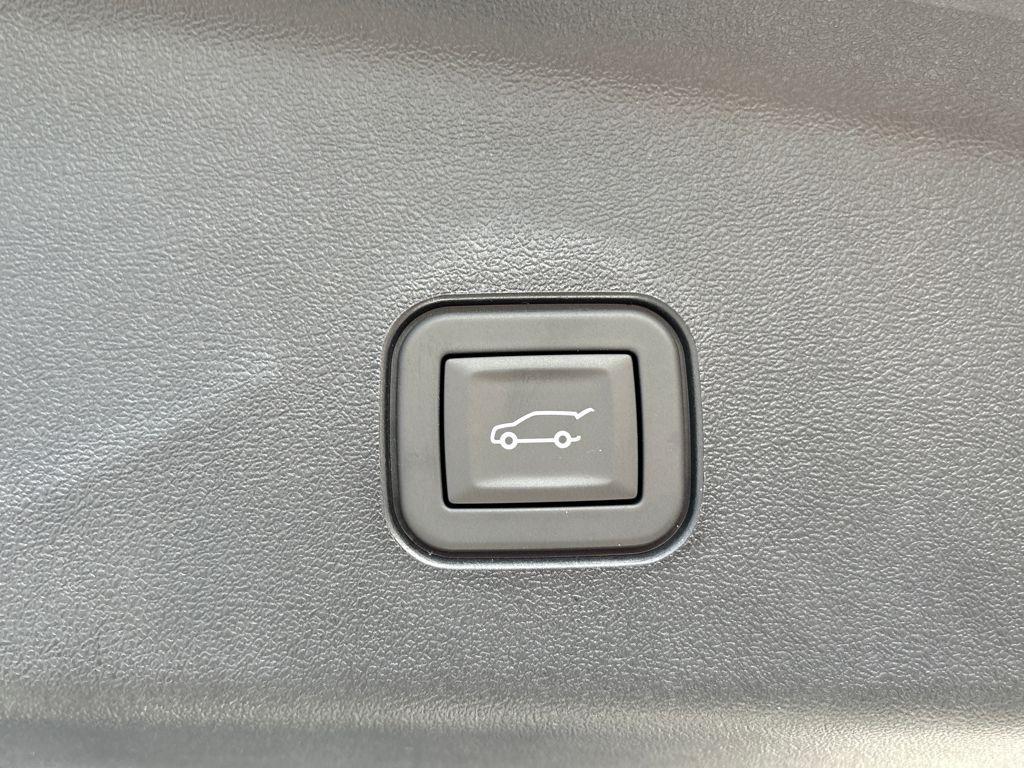 new 2026 Cadillac VISTIQ car, priced at $94,090