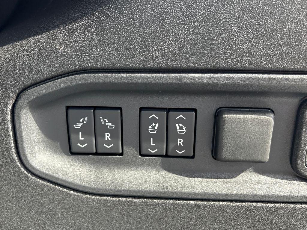 new 2026 Cadillac VISTIQ car, priced at $80,390