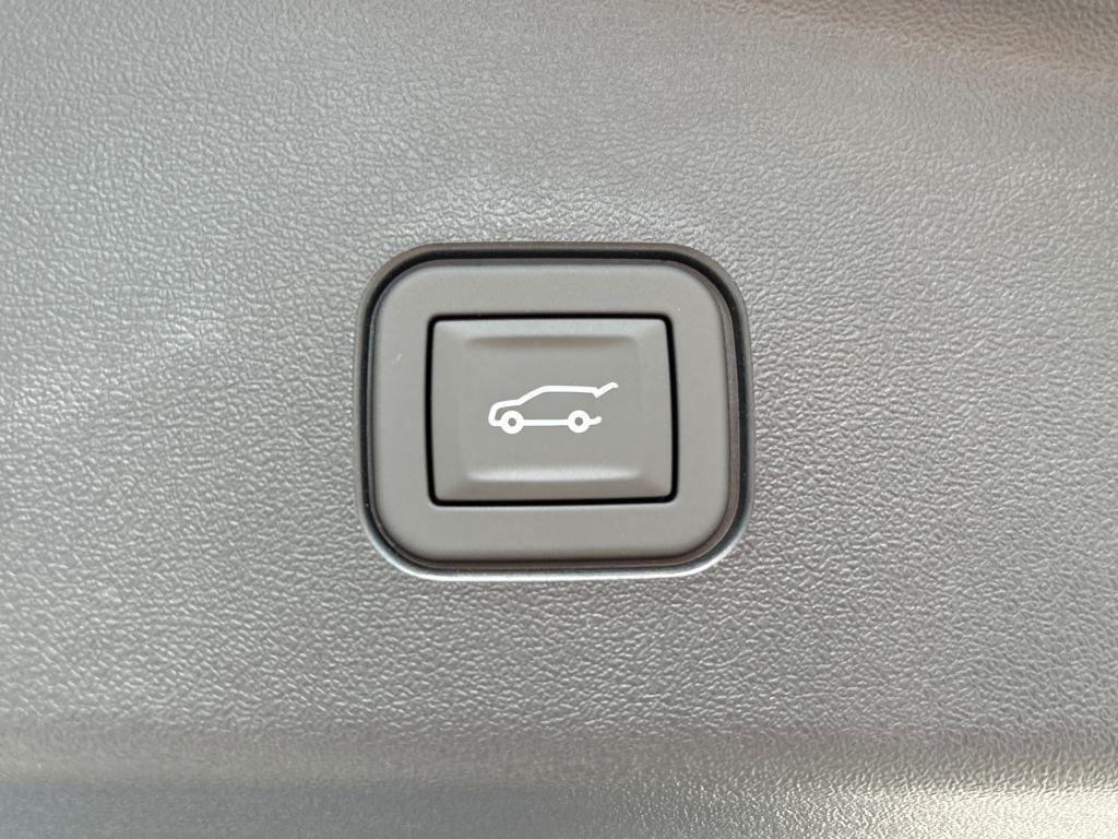 new 2026 Cadillac VISTIQ car, priced at $80,390