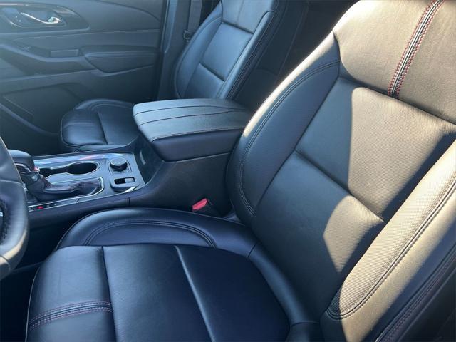 used 2023 Chevrolet Traverse car, priced at $40,995