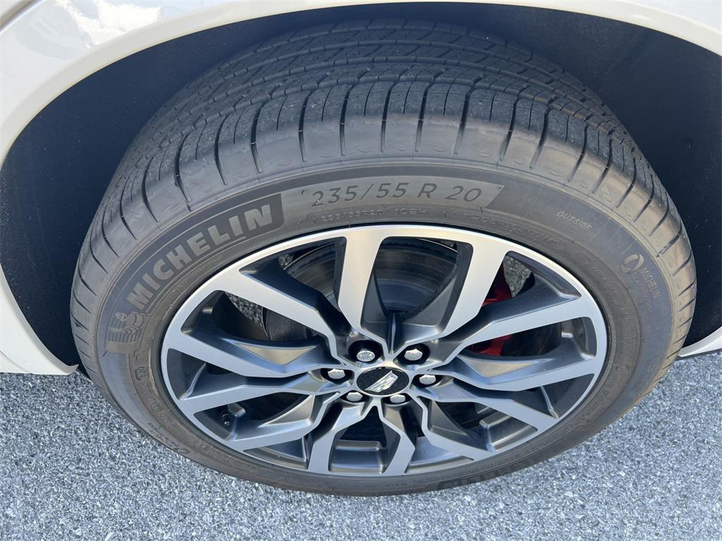 new 2025 Cadillac XT6 car, priced at $69,615