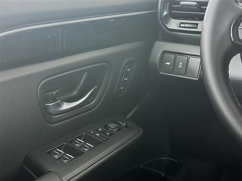 new 2025 Honda Pilot car, priced at $47,880