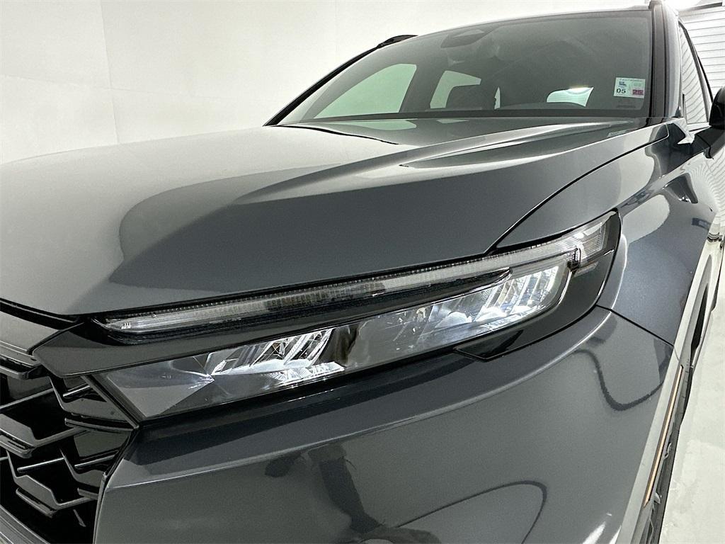 new 2025 Honda CR-V Hybrid car, priced at $39,045