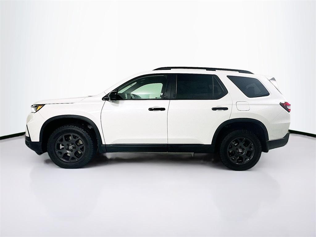 new 2025 Honda Pilot car, priced at $51,305