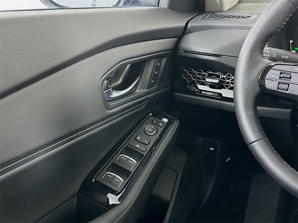 new 2025 Honda Accord Hybrid car, priced at $40,905