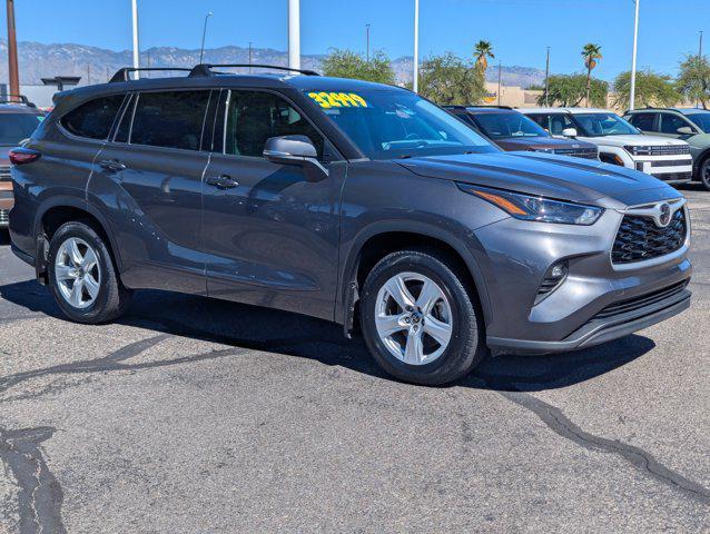 used 2022 Toyota Highlander car, priced at $32,999