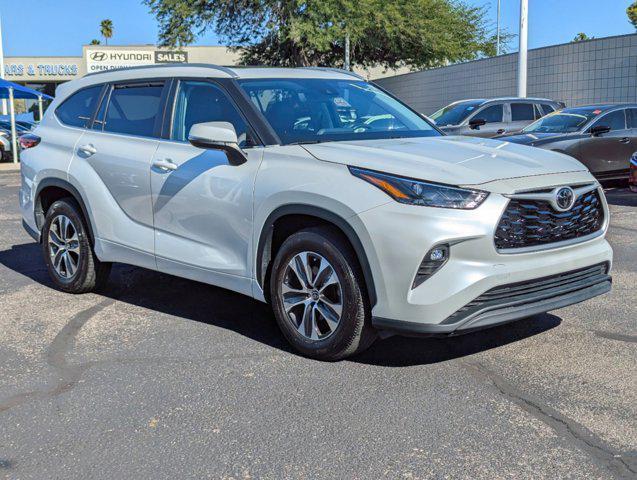 used 2023 Toyota Highlander car, priced at $37,999