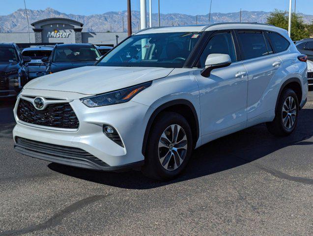 used 2023 Toyota Highlander car, priced at $37,999