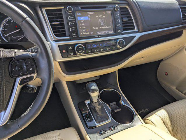 used 2015 Toyota Highlander car, priced at $22,999