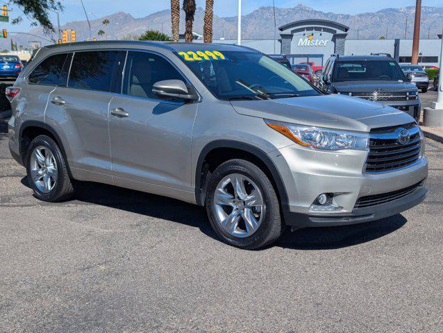 used 2015 Toyota Highlander car, priced at $22,999