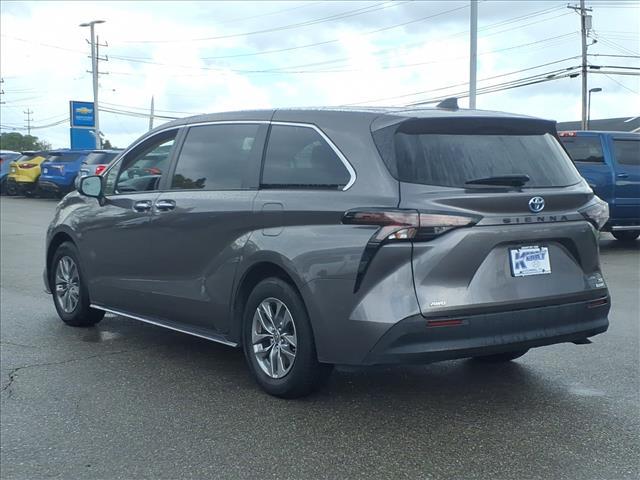 used 2023 Toyota Sienna car, priced at $38,999