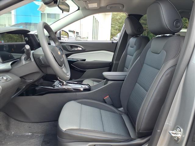 new 2025 Chevrolet Trax car, priced at $23,495