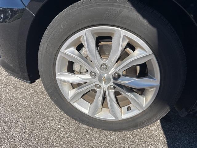 used 2023 Chevrolet Malibu car, priced at $19,999