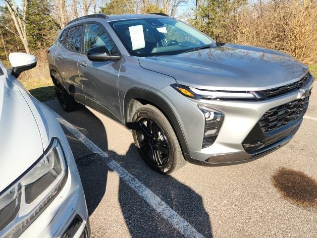 used 2025 Chevrolet Trax car