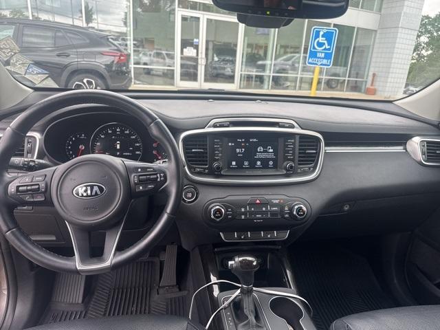used 2018 Kia Sorento car, priced at $10,625