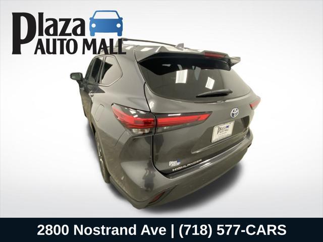 used 2021 Toyota Highlander Hybrid car, priced at $38,718