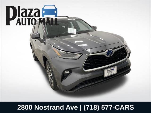 used 2021 Toyota Highlander Hybrid car, priced at $38,718