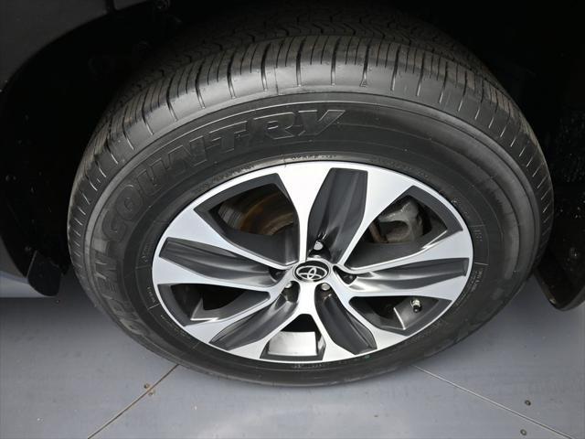 used 2022 Toyota Highlander Hybrid car, priced at $36,500