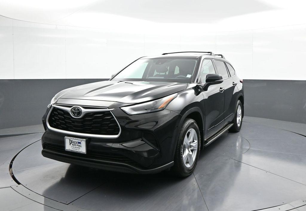 used 2022 Toyota Highlander car, priced at $29,500