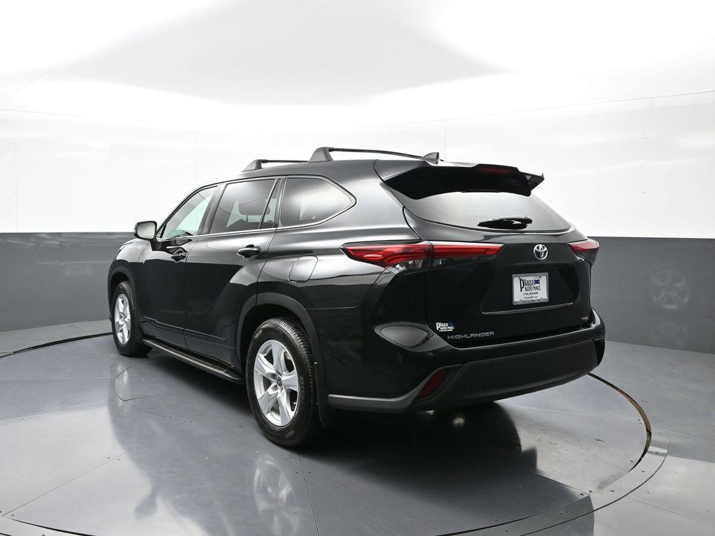 used 2022 Toyota Highlander car, priced at $29,500