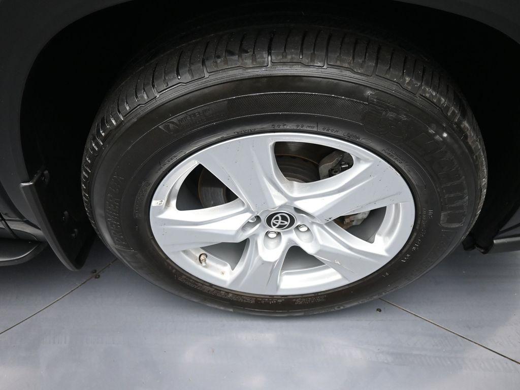 used 2022 Toyota Highlander car, priced at $29,500