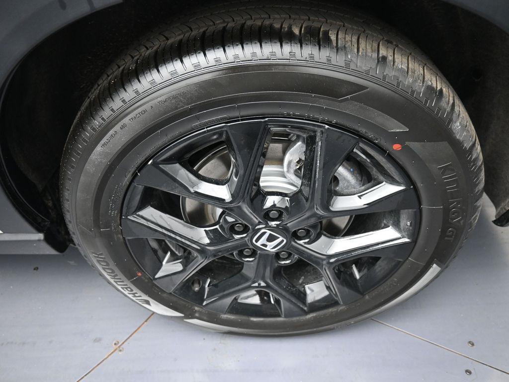 used 2025 Honda HR-V car, priced at $25,700