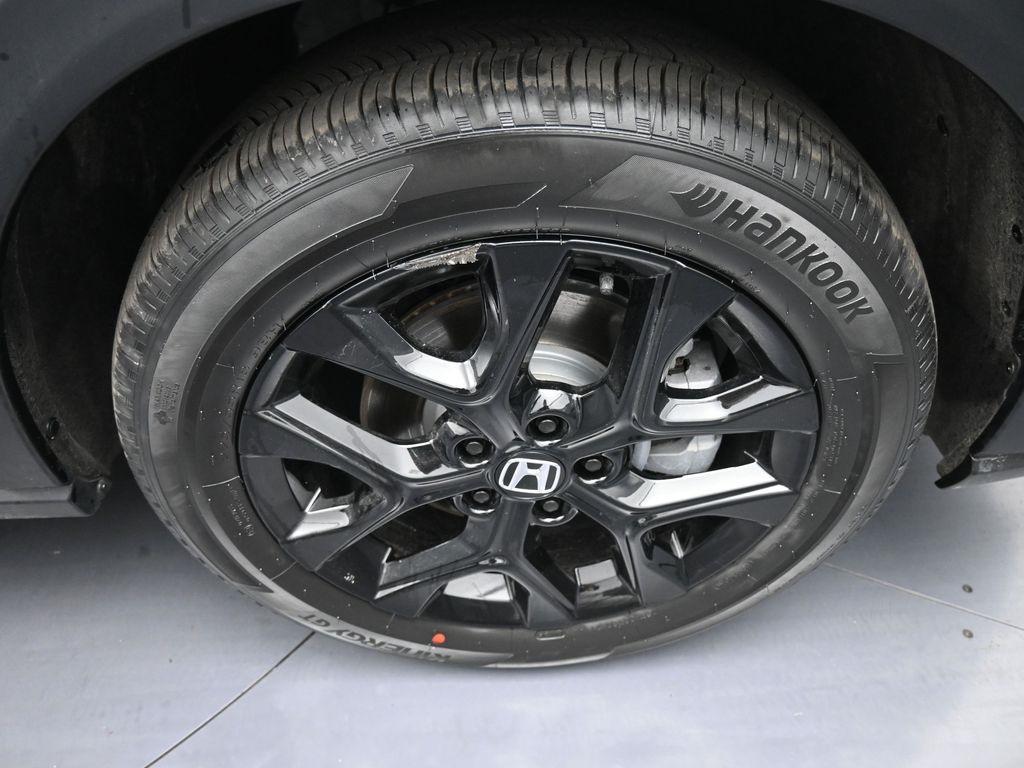 used 2025 Honda HR-V car, priced at $25,700