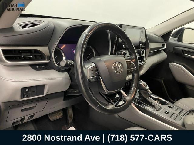 used 2021 Toyota Highlander car, priced at $32,270